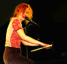 Tori Amos Photo 1